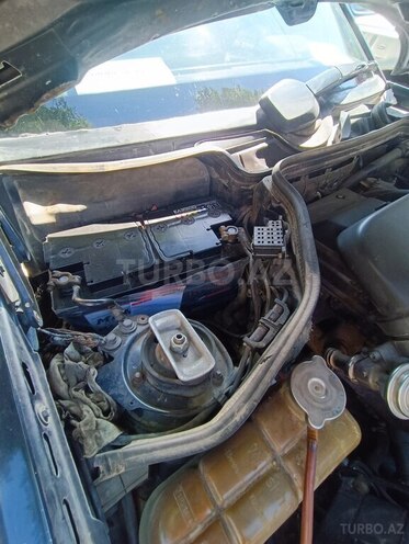 Mercedes E 250 1994, 256,341 km - 2.5 л - Qazax