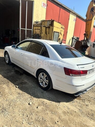 Hyundai Sonata-4