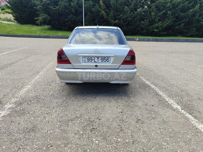 Mercedes C 180 1998, 320,000 km - 1.8 l - Quba