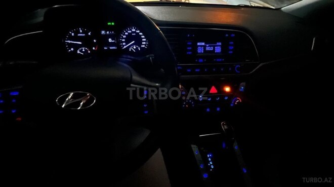 Hyundai Avante 2017, 132,000 km - 1.6 l - Bakı