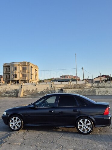 Opel Vectra 1999, 310,000 km - 1.6 l - Sumqayıt