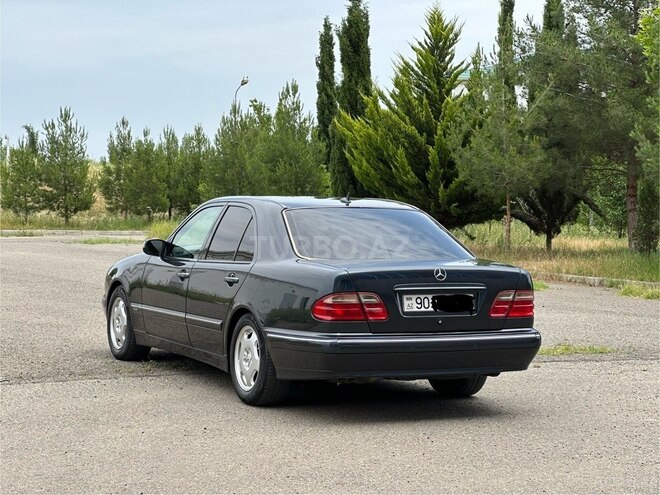 Mercedes E 280 2000, 396,000 km - 2.8 l - Saatlı