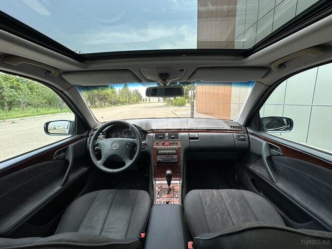 Mercedes E 280 2000, 396,000 km - 2.8 l - Saatlı