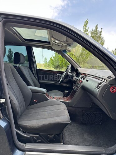 Mercedes E 280 2000, 396,000 km - 2.8 l - Saatlı