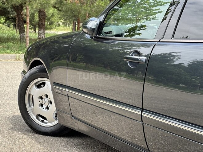 Mercedes E 280 2000, 396,000 km - 2.8 l - Saatlı