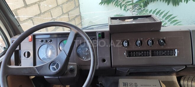 Mercedes 809 D 1989, 648,815 km - 3.2 l - Bərdə
