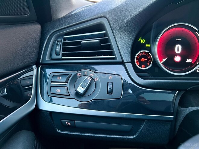 BMW 520 2015, 240,000 km - 2.0 l - Bakı