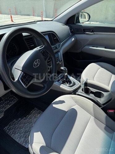 Hyundai Elantra 2018, 82,750 km - 2.0 l - Bakı