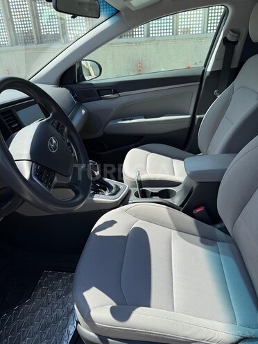 Hyundai Elantra 2018, 82,750 km - 2.0 l - Bakı