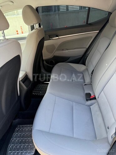 Hyundai Elantra 2018, 82,750 km - 2.0 l - Bakı