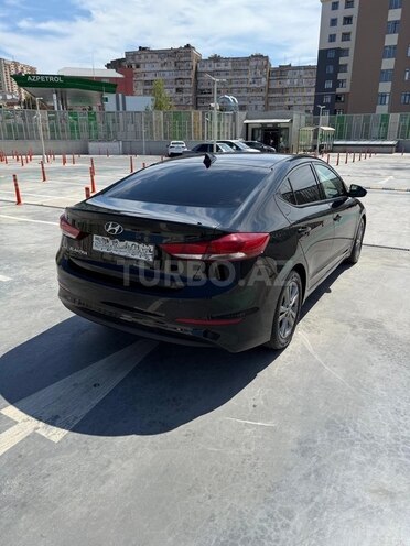 Hyundai Elantra 2018, 82,750 km - 2.0 l - Bakı