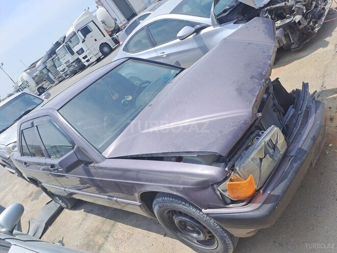 Mercedes 190 1991, 173,252 km - 2.0 l - Bakı