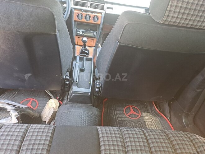 Mercedes 190 1991, 173,252 km - 2.0 l - Bakı