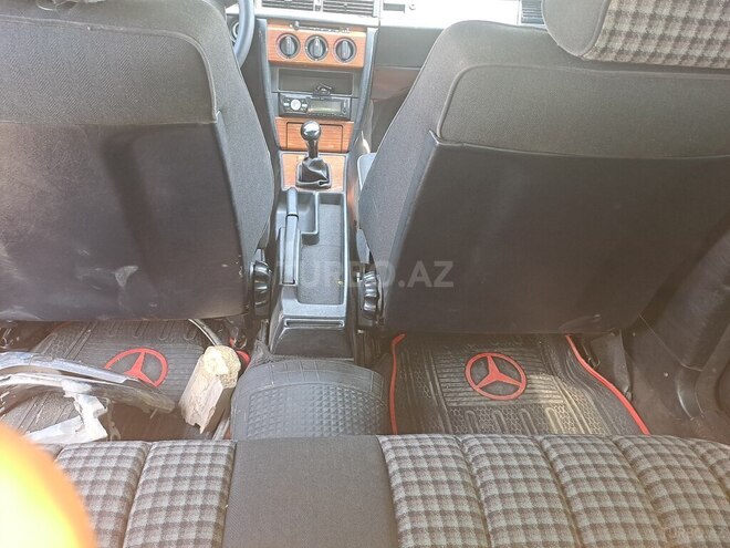 Mercedes 190 1991, 173,252 km - 2.0 l - Bakı