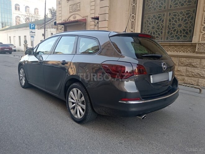 Opel Astra 2014, 193,000 km - 1.4 l - Bakı
