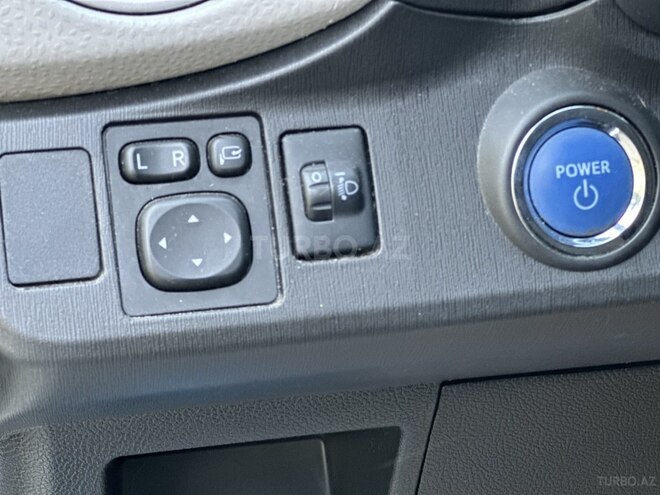 Toyota Vitz 2018, 77,000 km - 1.5 l - Bakı