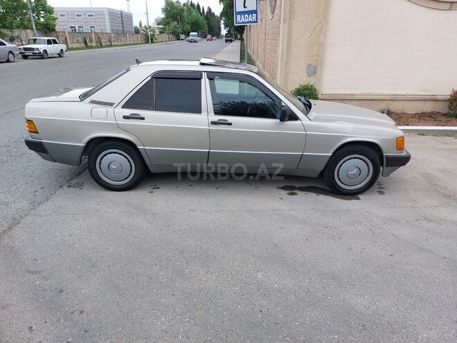 Mercedes 190 1990, 175,745 km - 2.0 l - Bakı