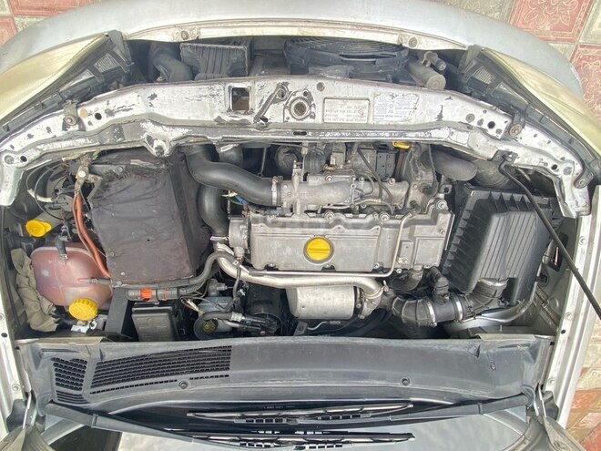 Opel Zafira 2004, 430,000 km - 2.0 l - Sumqayıt