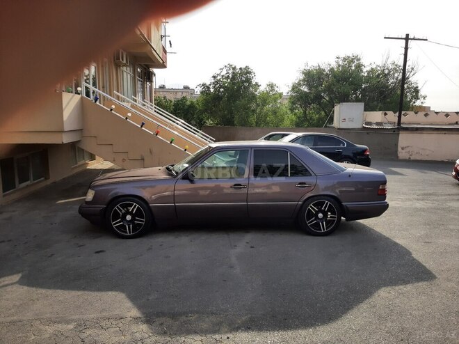 Mercedes E 220 1995, 478,150 km - 2.2 l - Bakı
