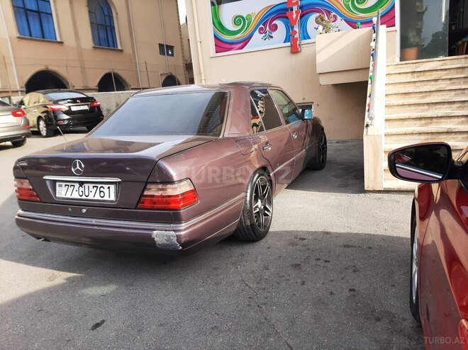 Mercedes E 220 1995, 478,150 km - 2.2 l - Bakı