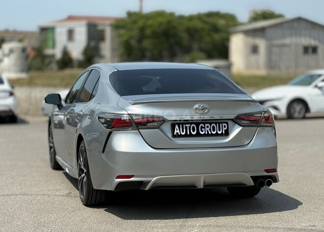 Toyota Camry-3