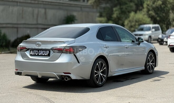 Toyota Camry-6