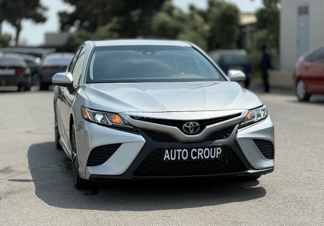 Toyota Camry-7