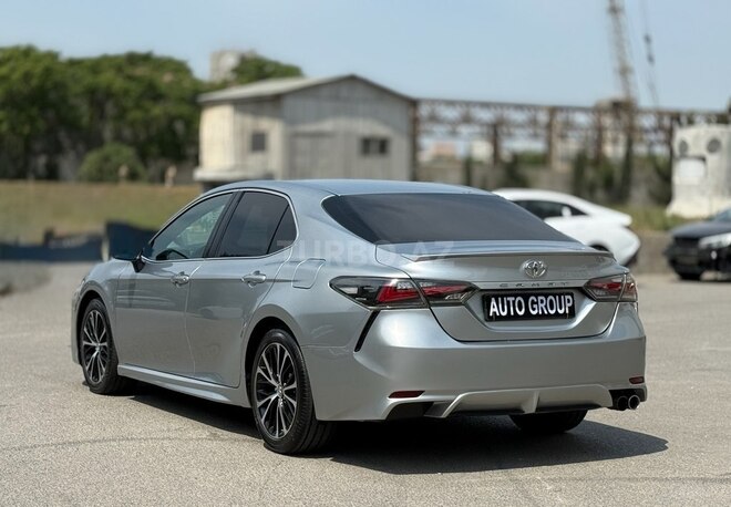 Toyota Camry-4