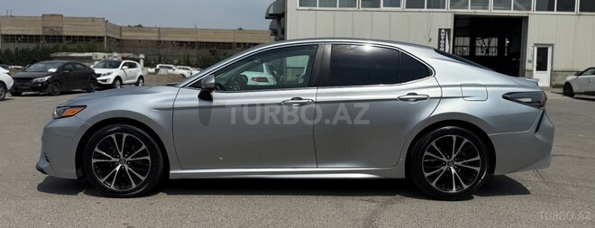 Toyota Camry-11