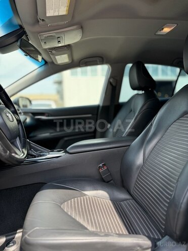 Toyota Camry-16