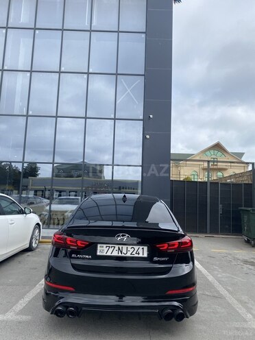 Hyundai Elantra 2016, 187,215 km - 2.0 л - Bakı