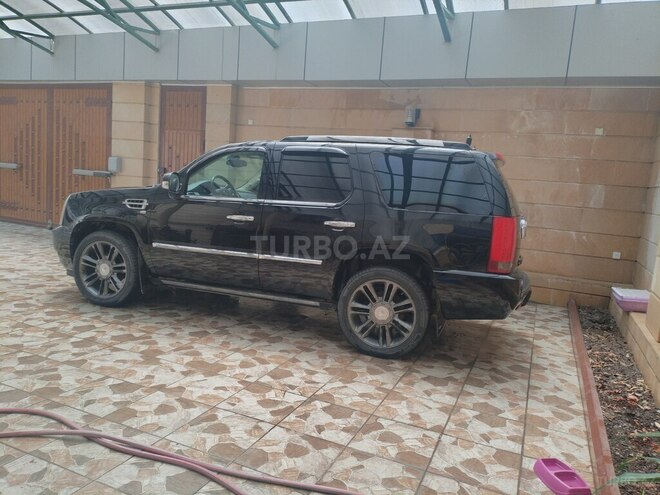 Cadillac Escalade-5