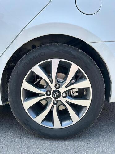 Hyundai Accent 2017, 82,000 km - 1.6 l - Gəncə
