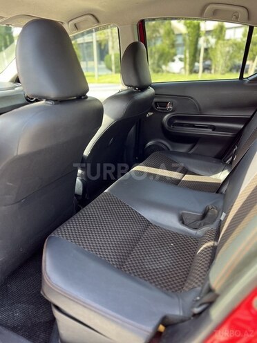 Toyota Aqua 2016, 198,000 km - 1.5 l - Bakı