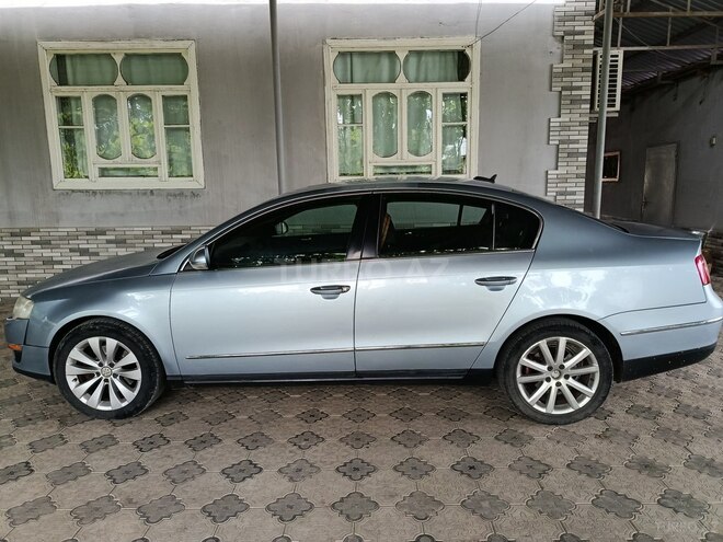 Volkswagen Passat 2005, 377,880 km - 2.0 l - Biləsuvar