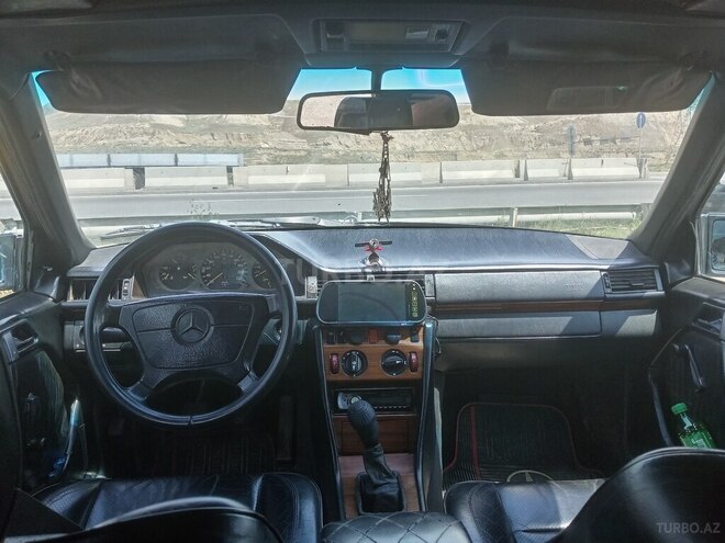 Mercedes E 250 1992, 577,973 km - 2.5 l - Şirvan