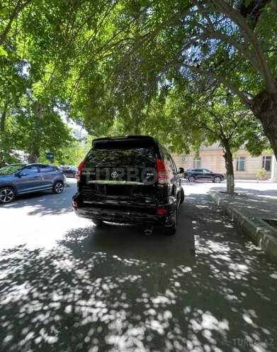 Toyota Land Cruiser Prado-5