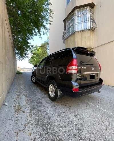 Toyota Land Cruiser Prado-4