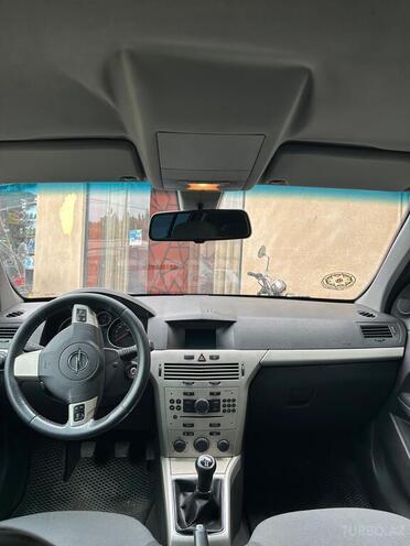 Opel Astra 2007, 300,000 km - 1.4 l - Xudat