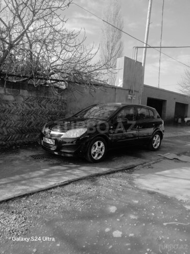 Opel Astra 2007, 300,000 km - 1.4 l - Xudat