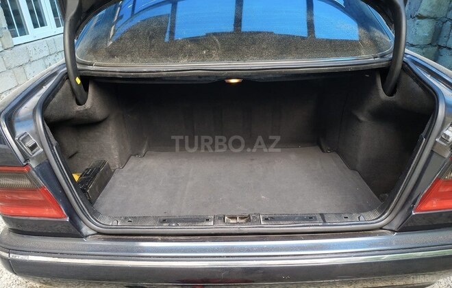 Mercedes E 220 d 2001, 200,000 km - 2.2 l - Bakı