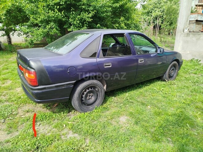 Opel Vectra 1995, 555,000 km - 1.8 l - Zaqatala