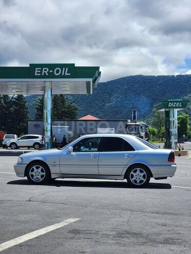 Mercedes C 240 1999, 224,000 km - 2.4 л - Zaqatala