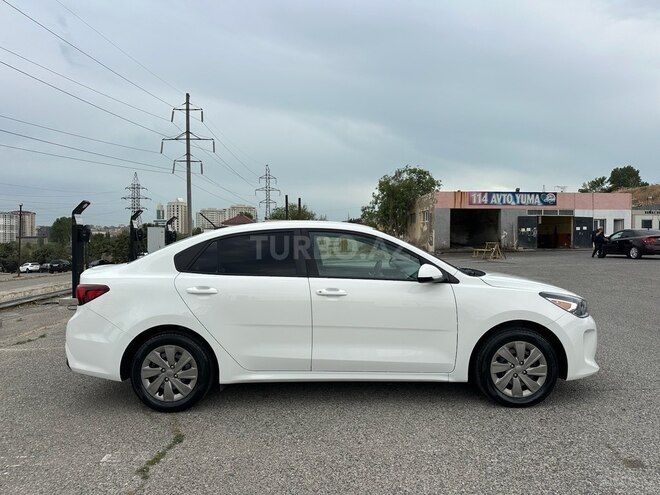 Kia Rio-4