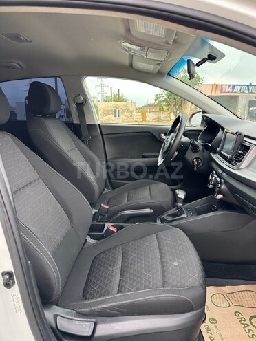 Kia Rio-9