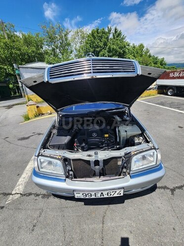 Mercedes C 240 2000, 180,000 km - 2.4 l - Zaqatala
