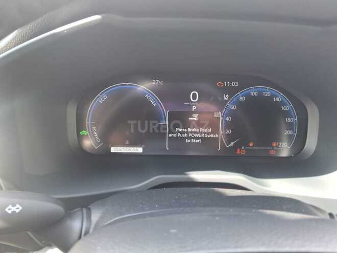 Toyota RAV4-8