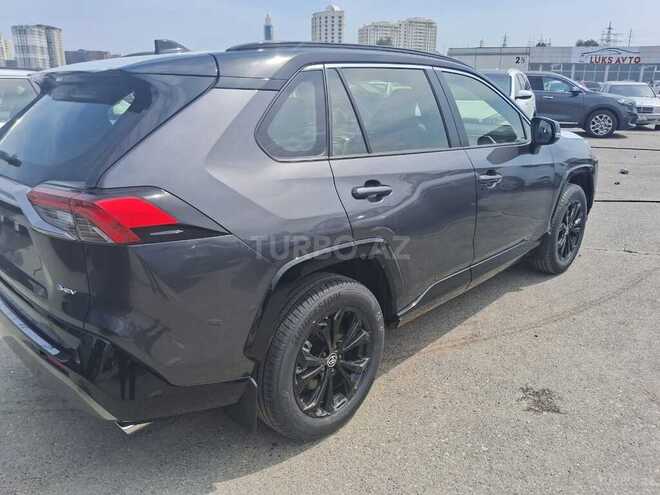 Toyota RAV4-6