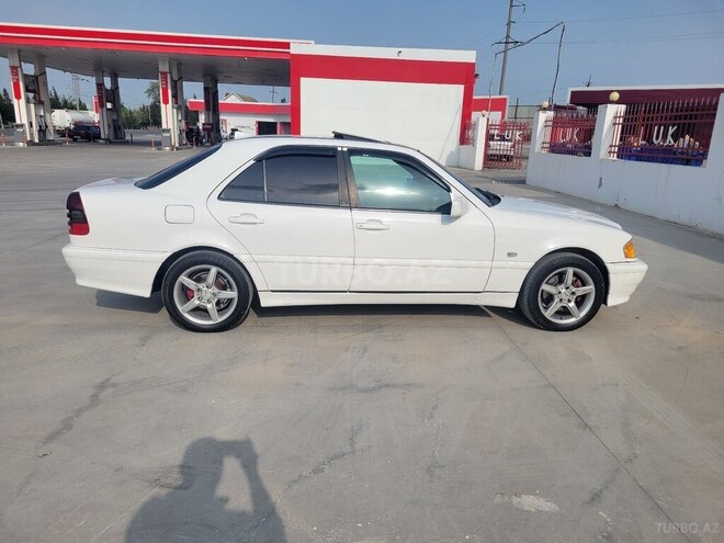 Mercedes C 200 1997, 360,000 km - 2.0 l - Sabirabad