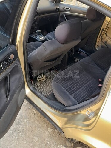 Volkswagen Passat 2001, 300,000 km - 1.8 l - Gəncə